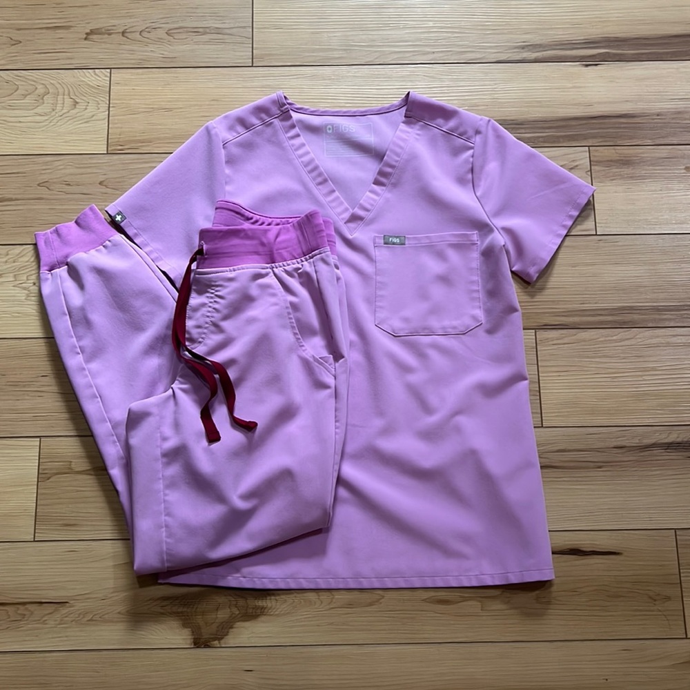 Figs scrub set